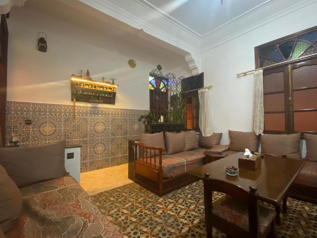 Appartement Meuble 5 Personnes En Plein Centre Ville 라바트 외부 사진